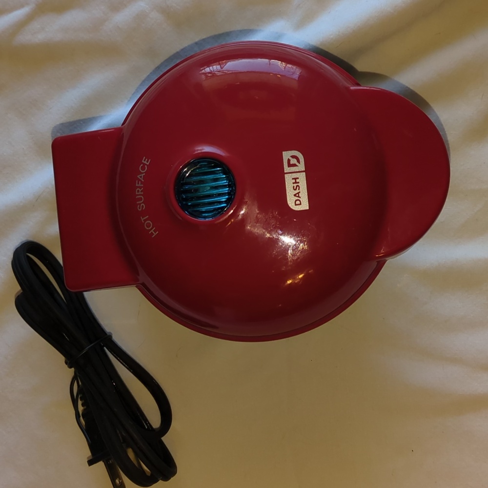 Dash mini waffle maker.